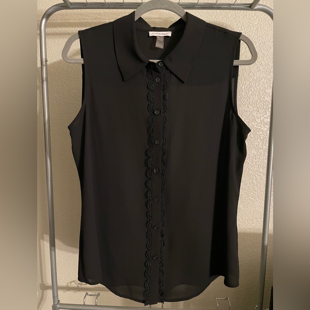 Calvin Klein blouse with tasteful lace, size XL.